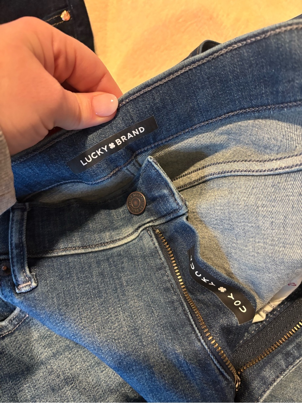 Bundle of 3 Jeans - madewell, express and Lucky - Picture 7 of 9